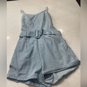Pink Lily light denim romper with shorts . Size xs. Gently worn.